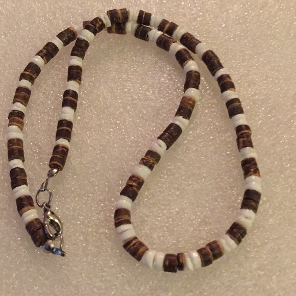 Shell necklace - Picture 3 of 4